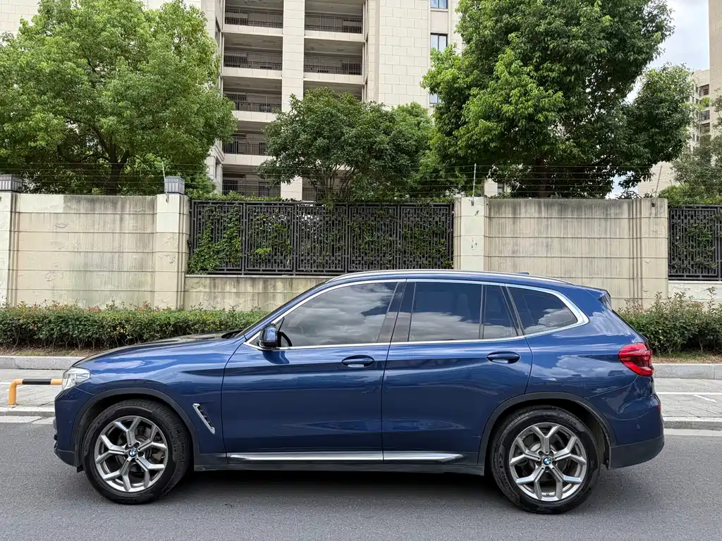 BMW X3 — миниатюра 11