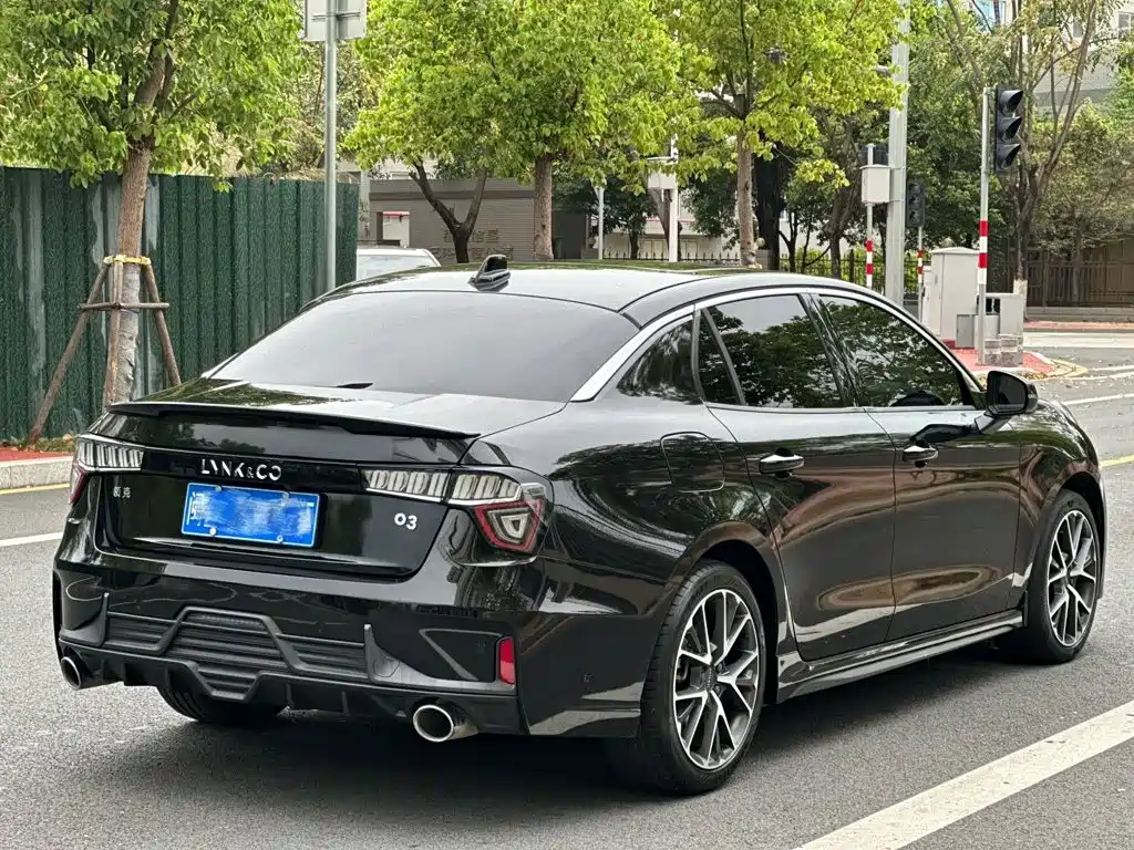 Lynk & Co 03 — миниатюра 4