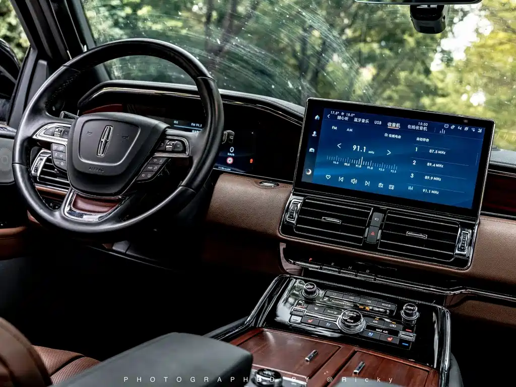 Lincoln Navigator — миниатюра 4