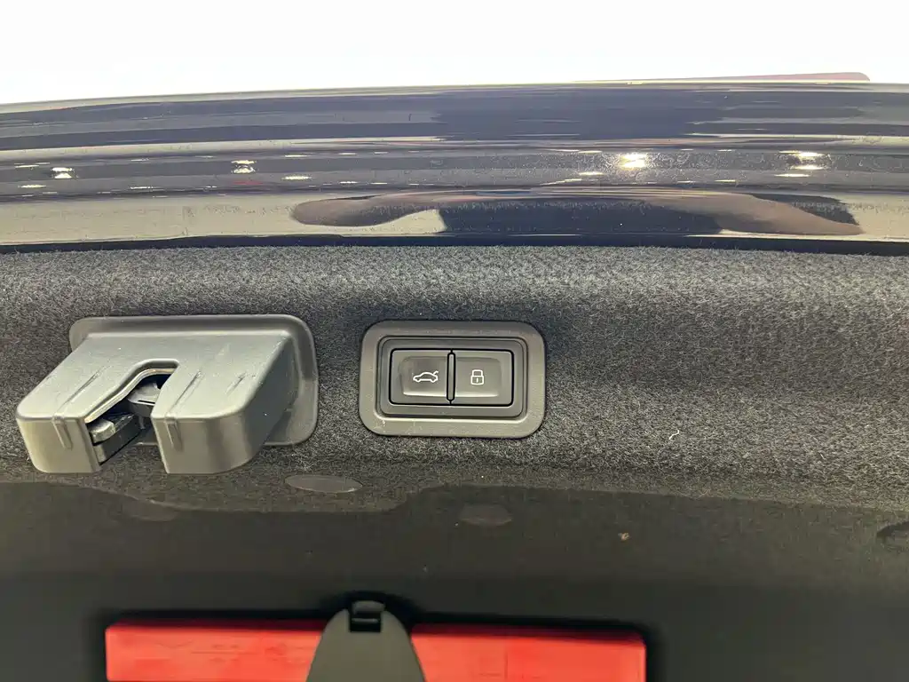Audi A7L — миниатюра 23