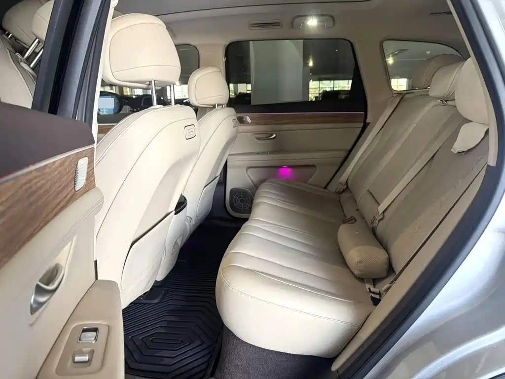 AITO ASK THE WORLD M7