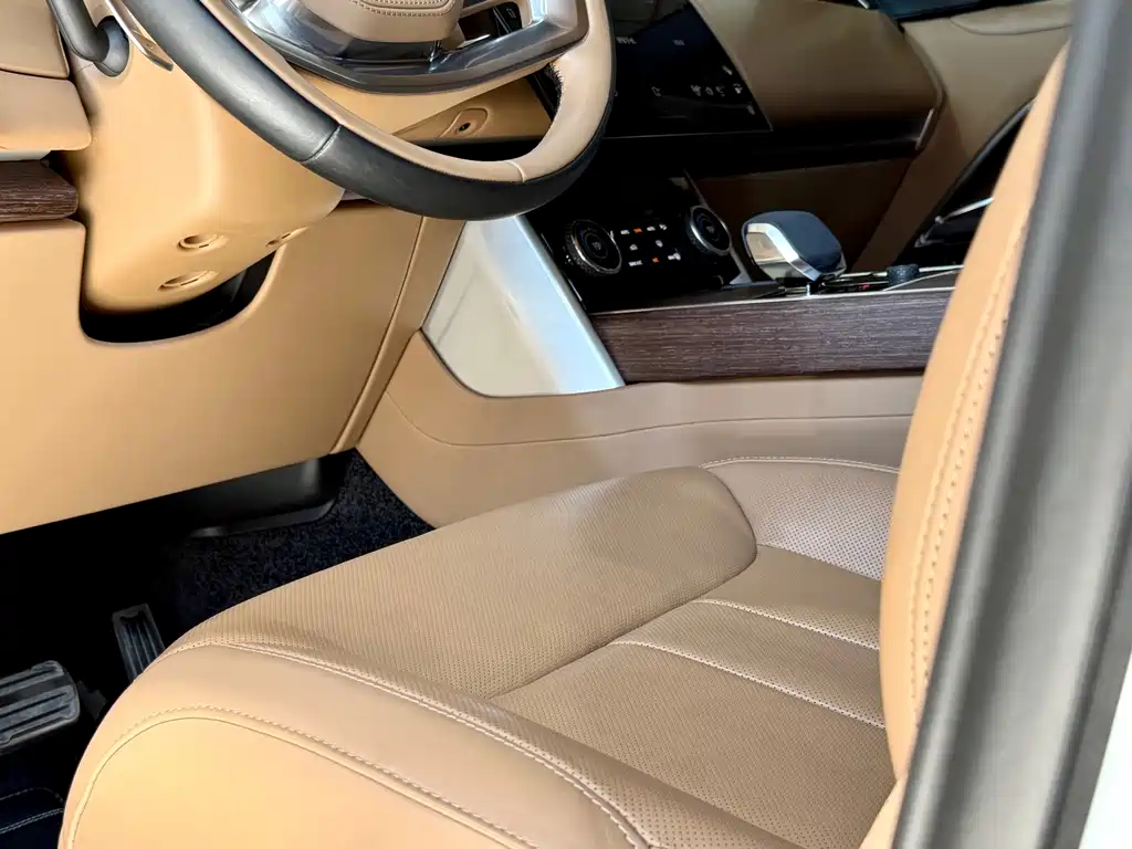 Land Rover Range Rover — миниатюра 7