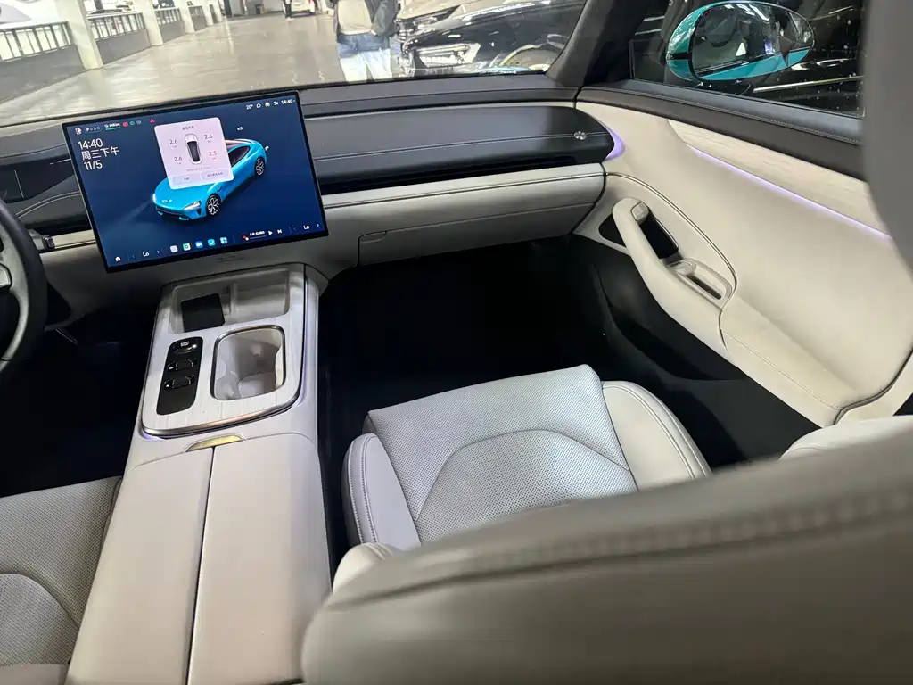 XIAOMI CAR XIAOMI SU7