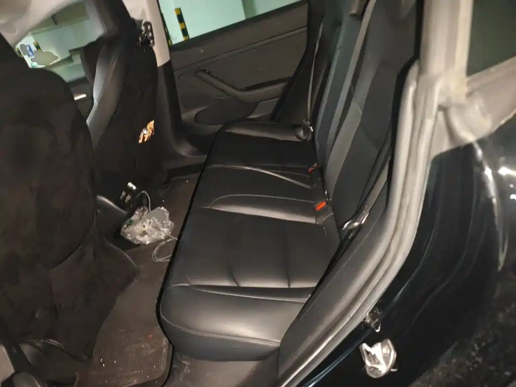 Tesla Model 3 — миниатюра 15