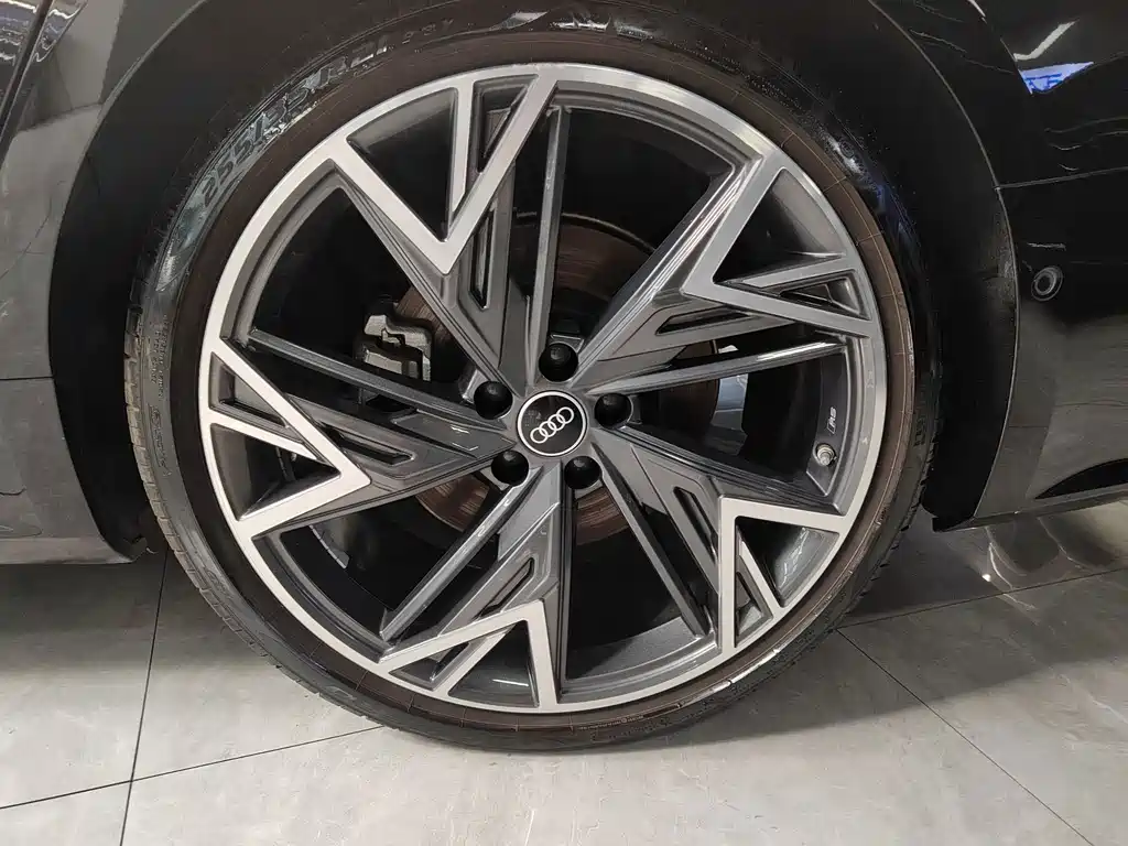 Audi A7L — миниатюра 14
