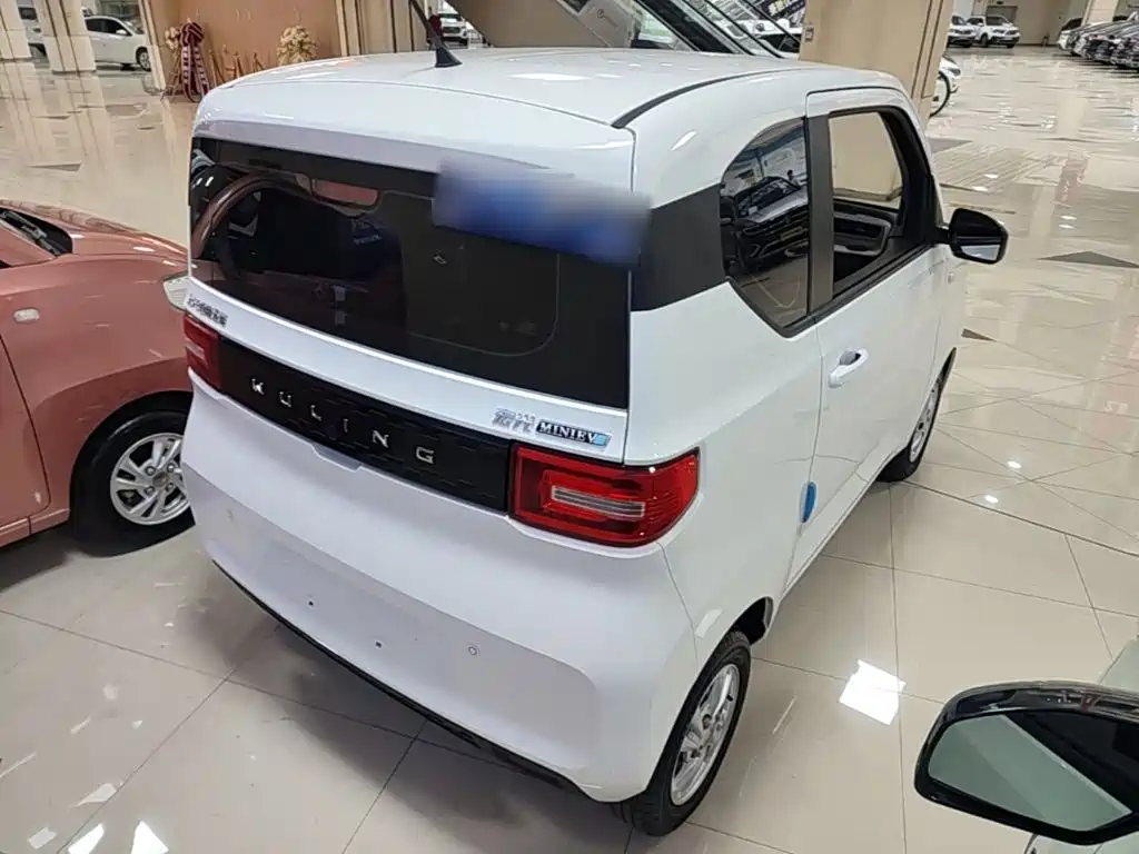 Wuling MINIEV — миниатюра 7