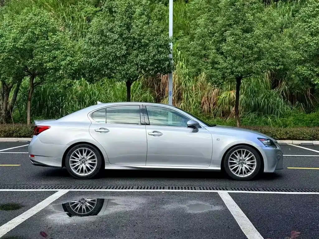 Lexus GS — миниатюра 5