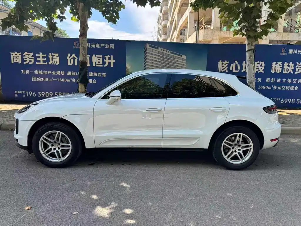 Porsche Macan — миниатюра 6