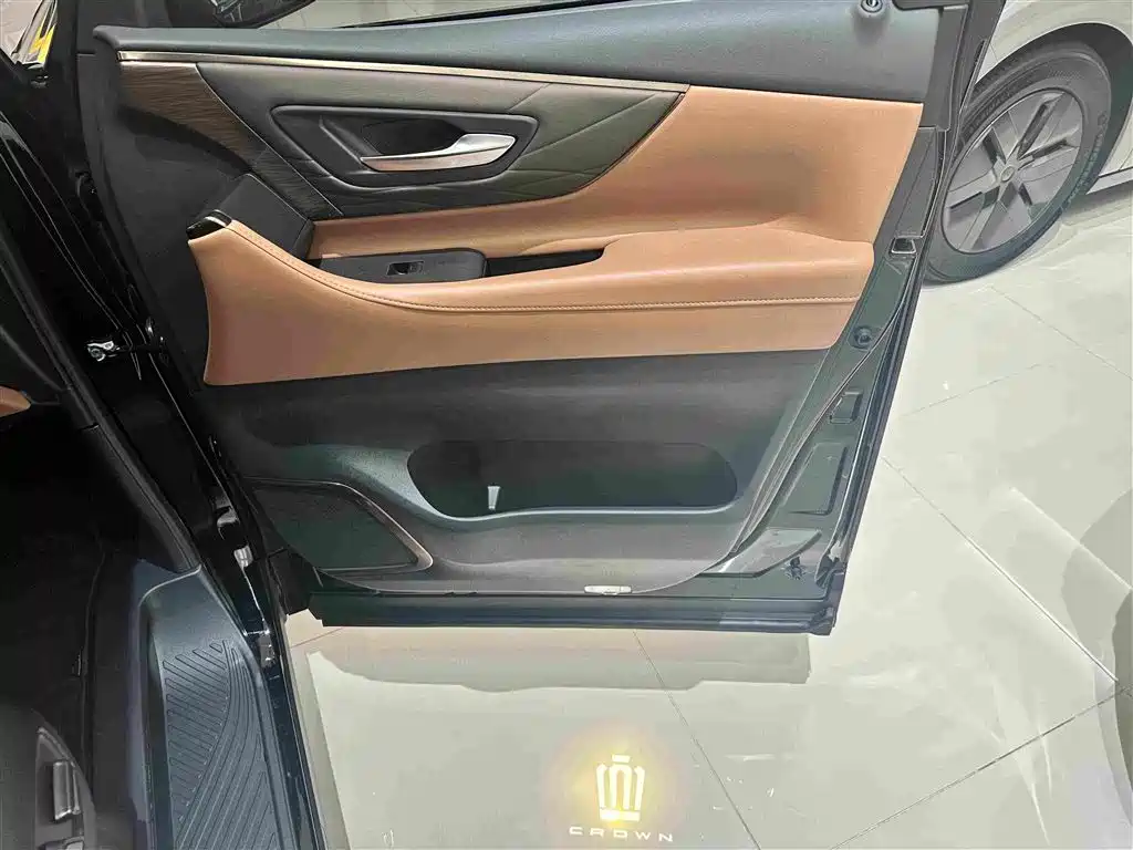 Toyota Vellfire — миниатюра 15