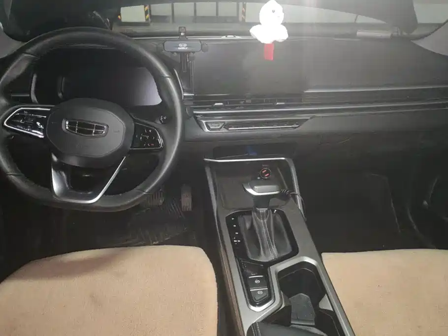 Geely Emgrand — миниатюра 12