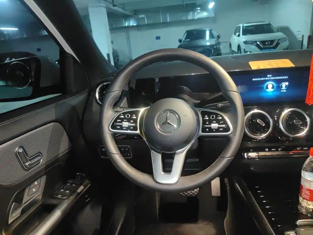 Mercedes-Benz GLA — миниатюра 6