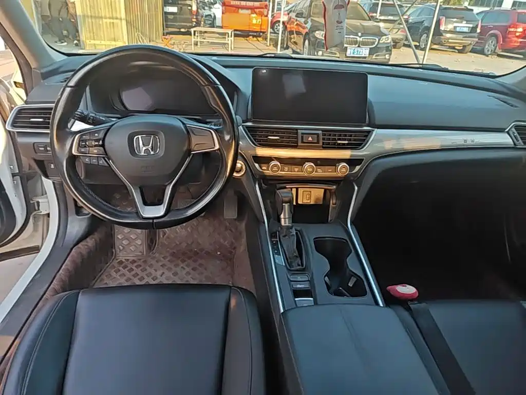 Honda Accord — миниатюра 10