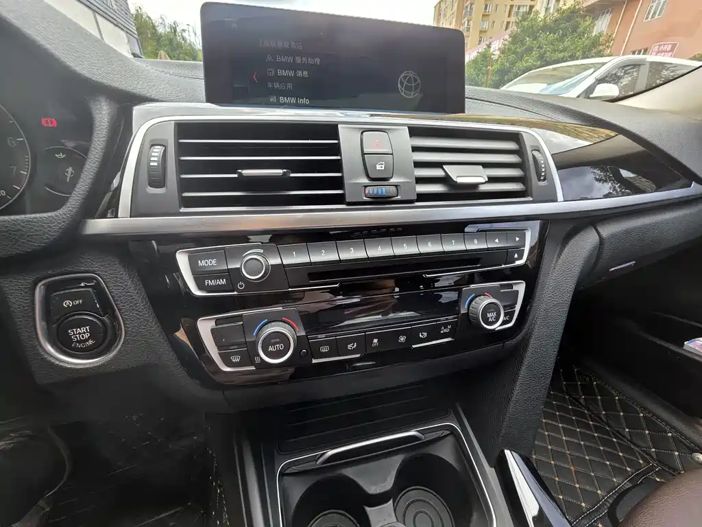 BMW 3 Series — миниатюра 17