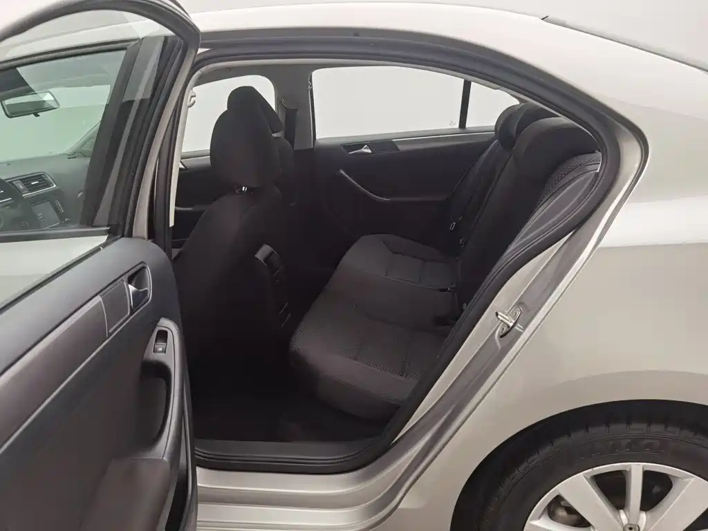 Volkswagen Sagitar — миниатюра 15