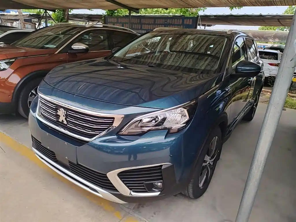 Купить Peugeot 5008