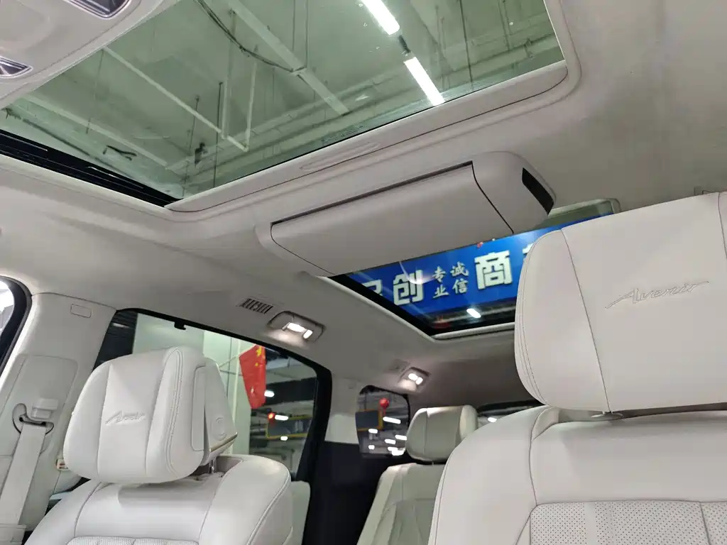 Buick GL8 Hybrid — миниатюра 16