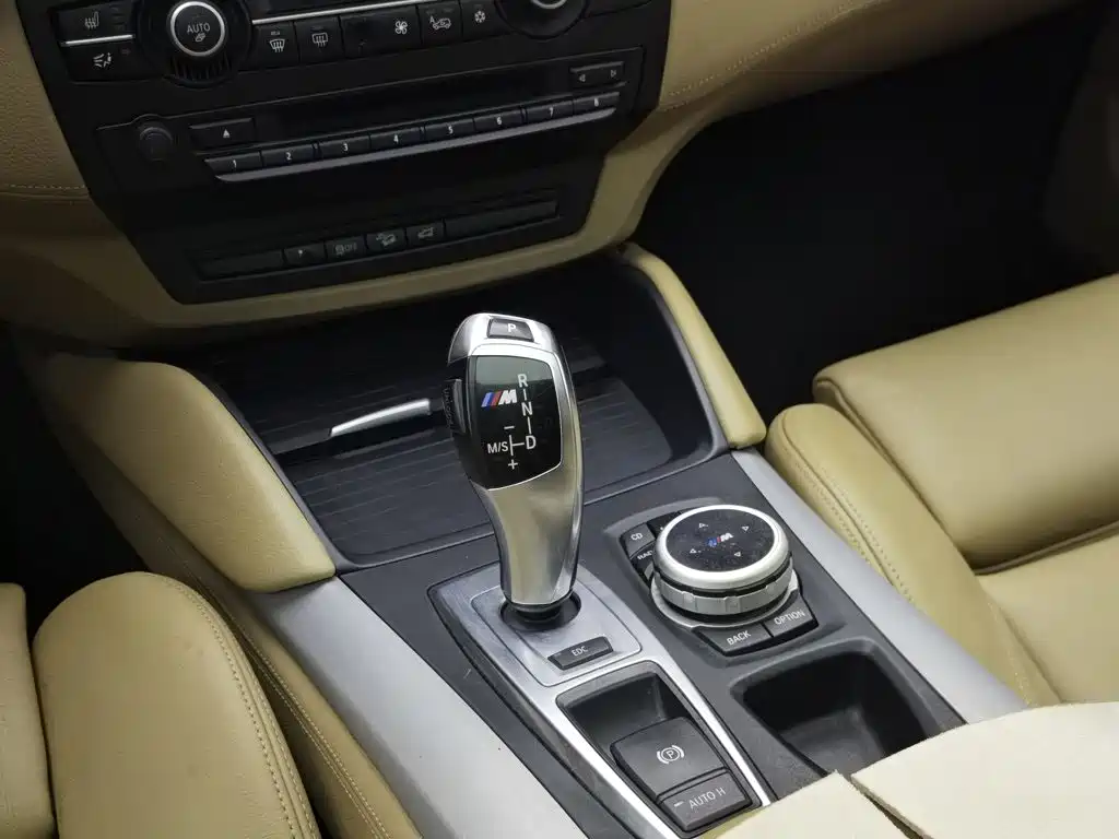 BMW X6 M — миниатюра 13
