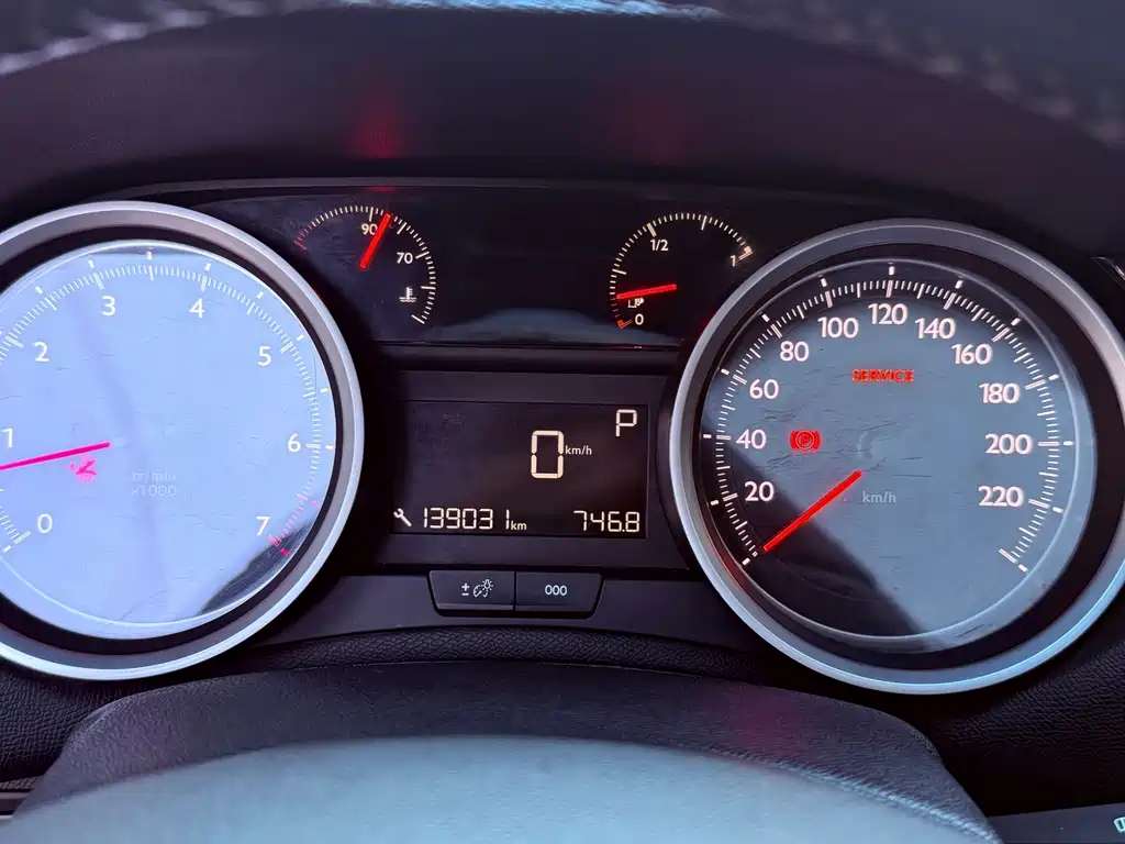 Peugeot 408 — миниатюра 17