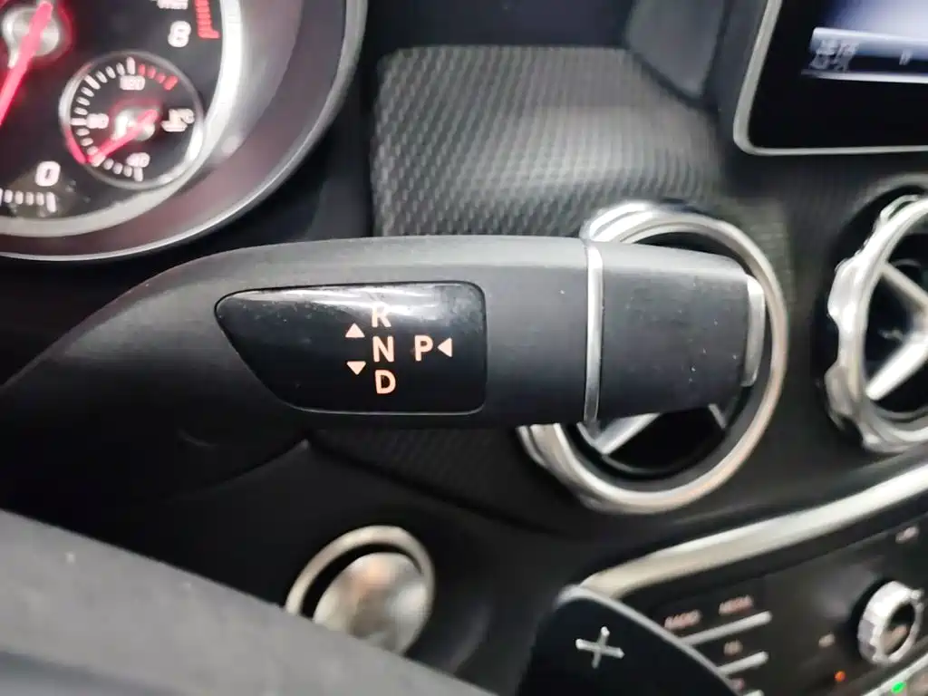 Mercedes-Benz GLA — миниатюра 14