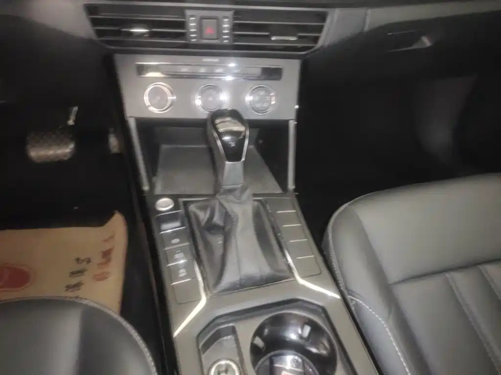 Volkswagen Passat — миниатюра 14
