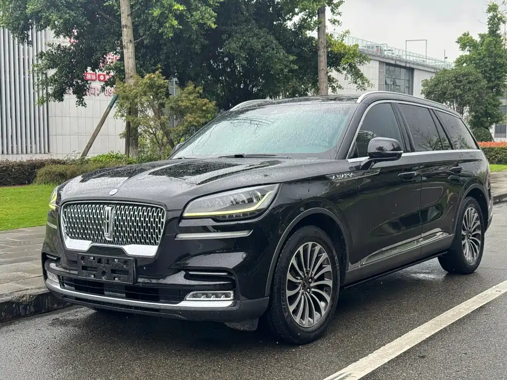 Lincoln Aviator