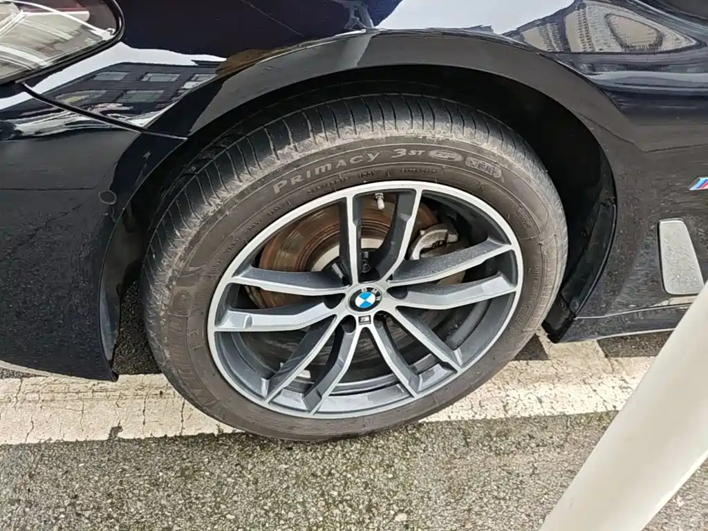 BMW 5 Series — миниатюра 23