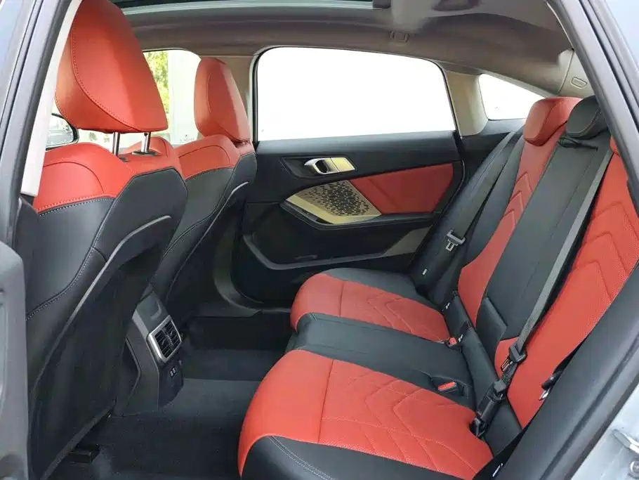 BMW 2 Series — миниатюра 8