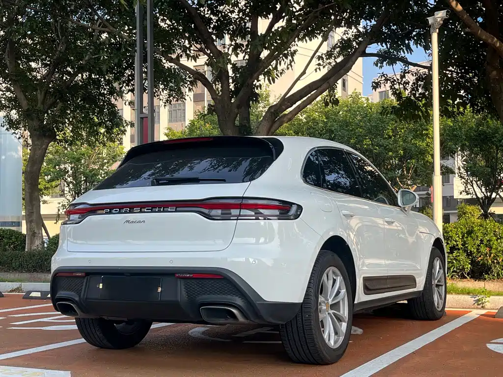 Porsche Macan — миниатюра 9