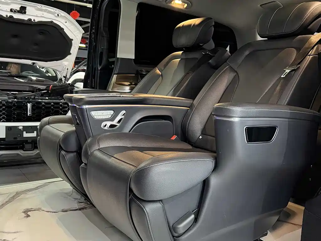 MERCEDES-BENZ V CLASS