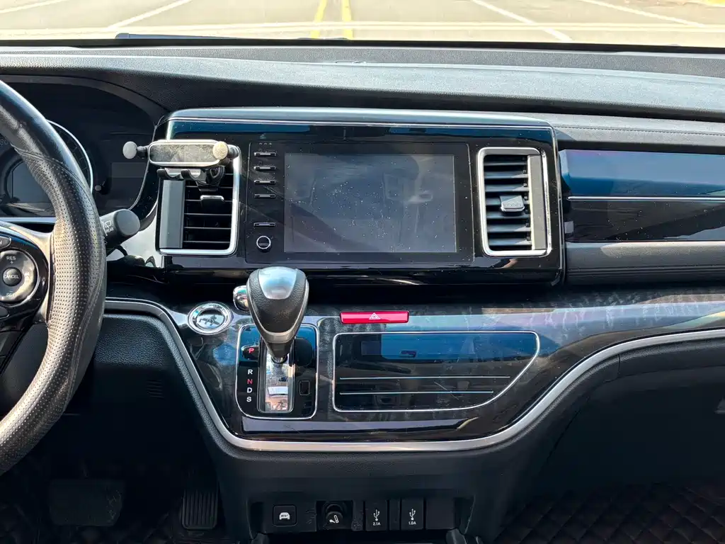 Honda Elysion — миниатюра 9
