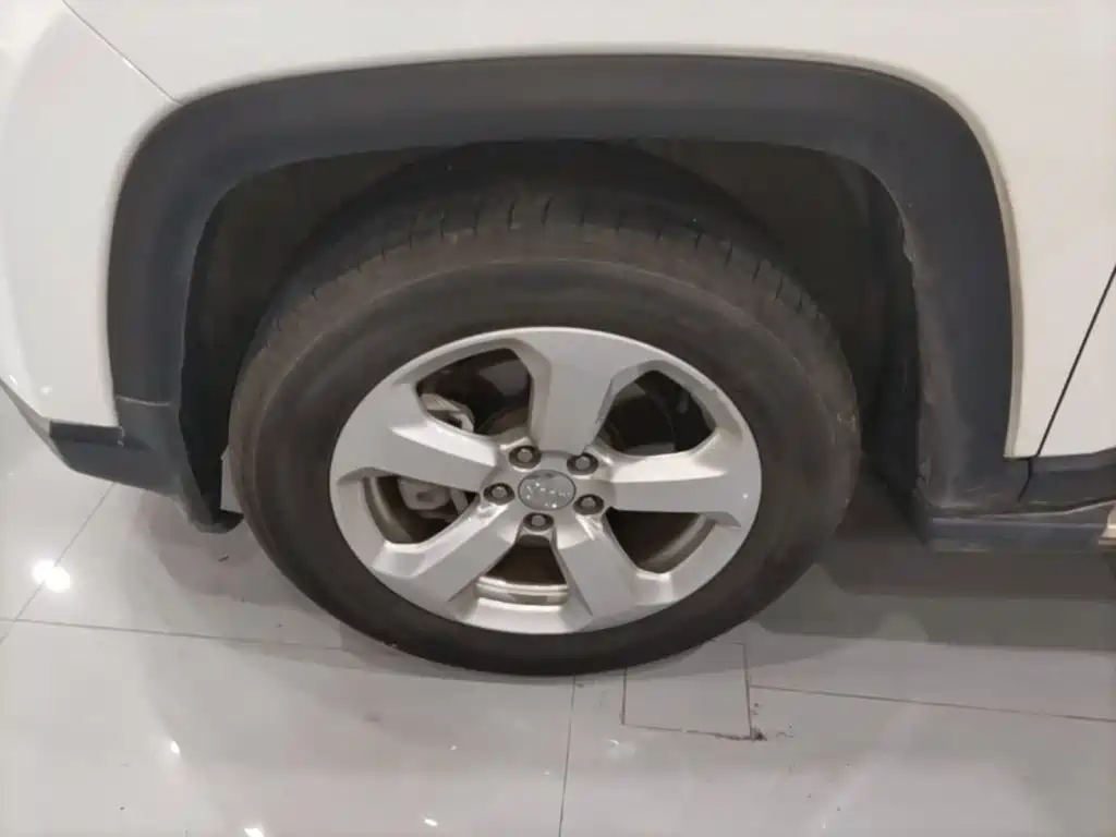 Jeep Compass — миниатюра 23