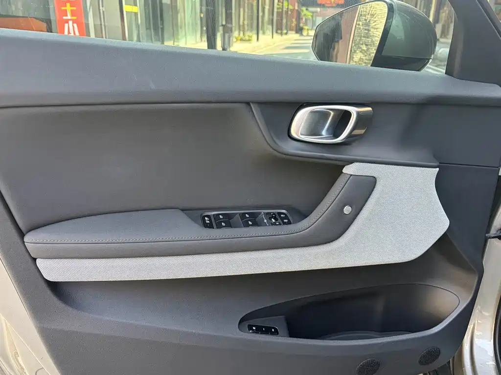 Polestar Polestar 2 — миниатюра 22