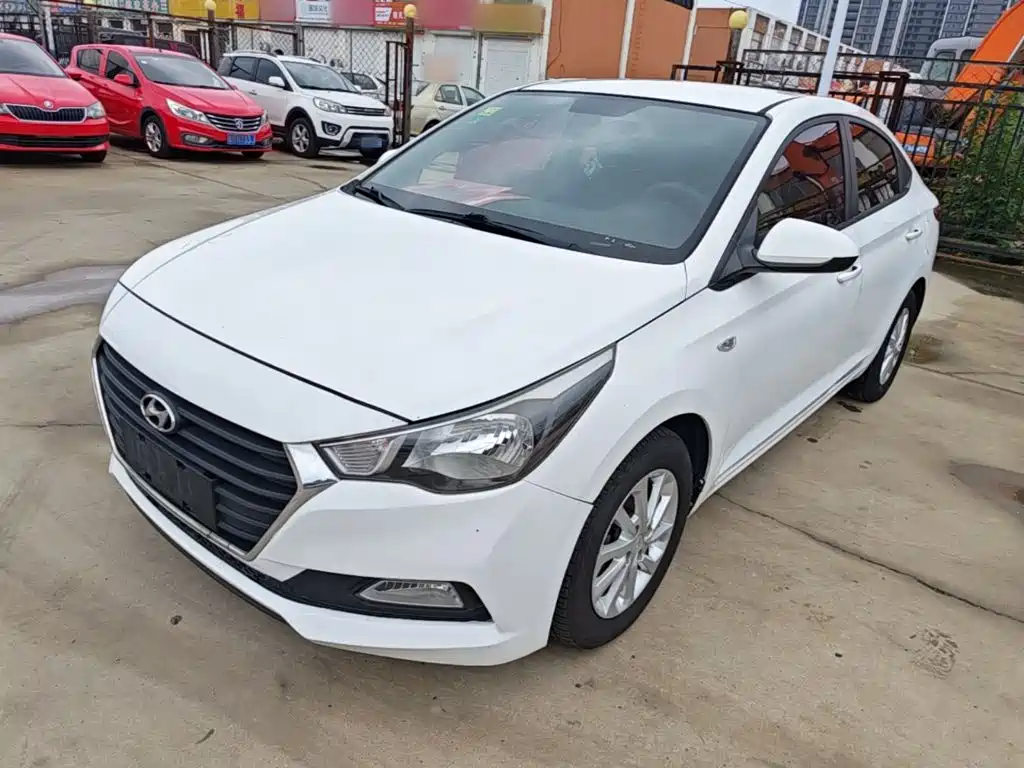 Hyundai Verna — миниатюра 2
