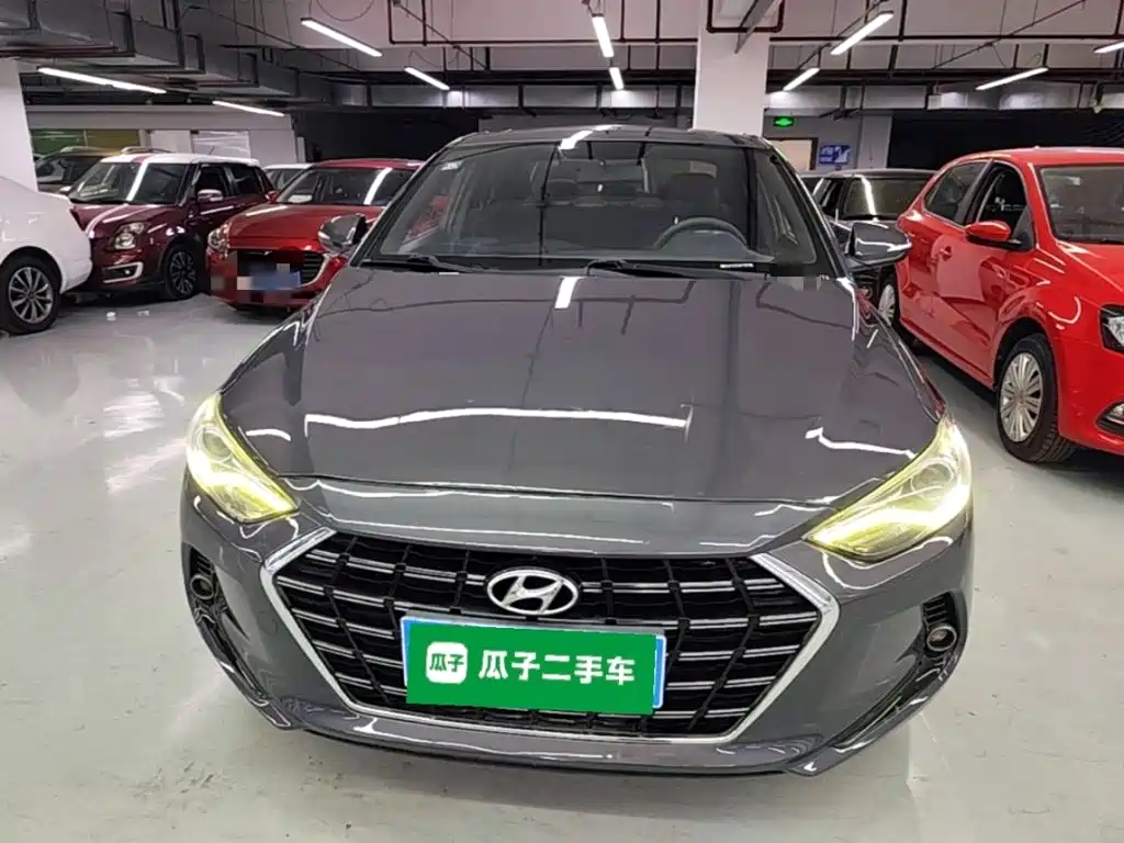 Hyundai Elantra — миниатюра 3