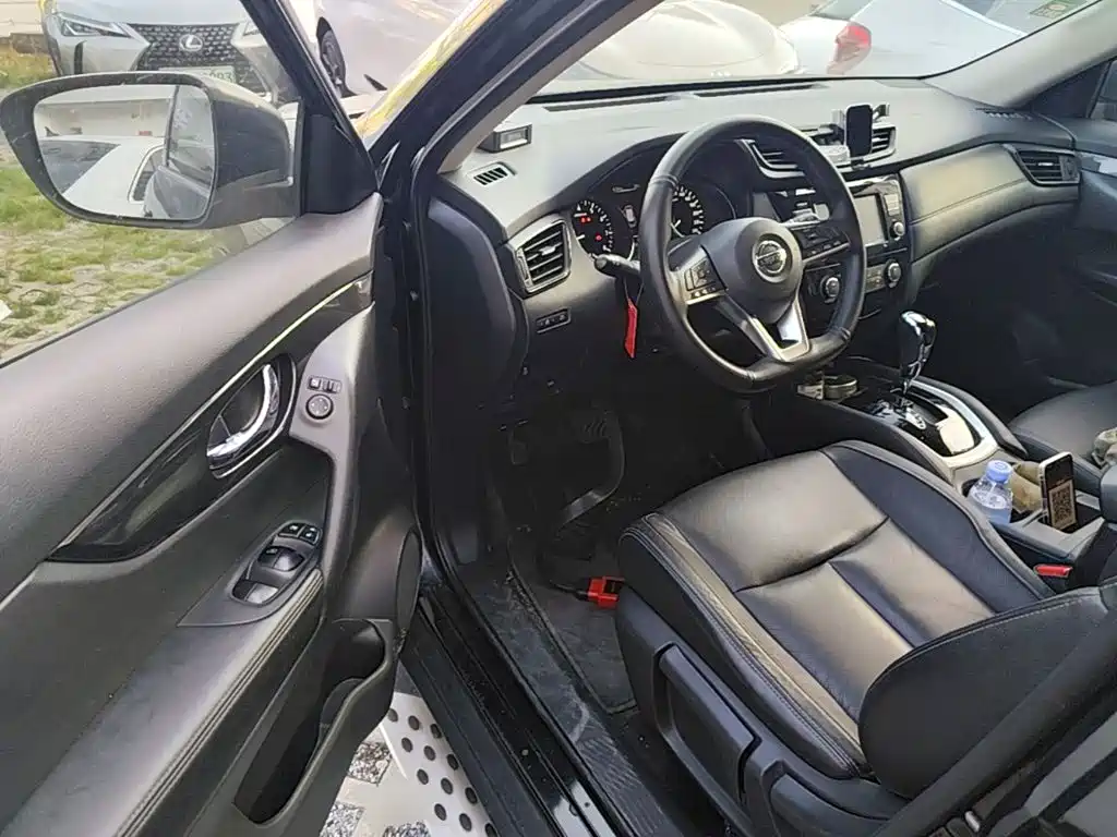 Nissan X-Trail — миниатюра 16