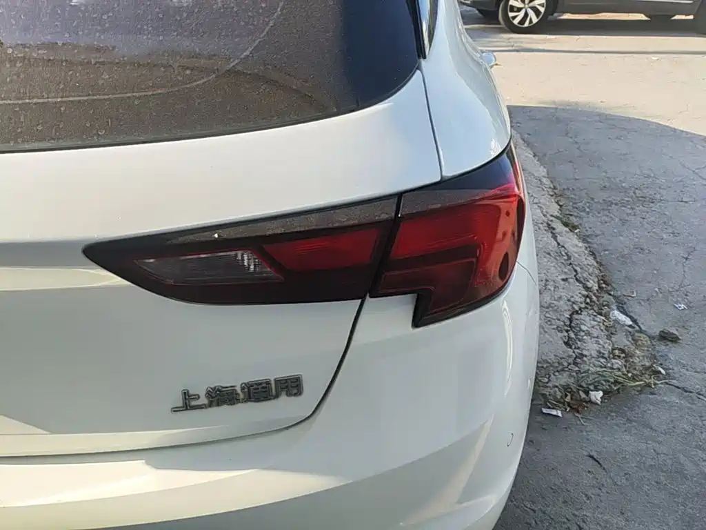 Buick Verano — миниатюра 8