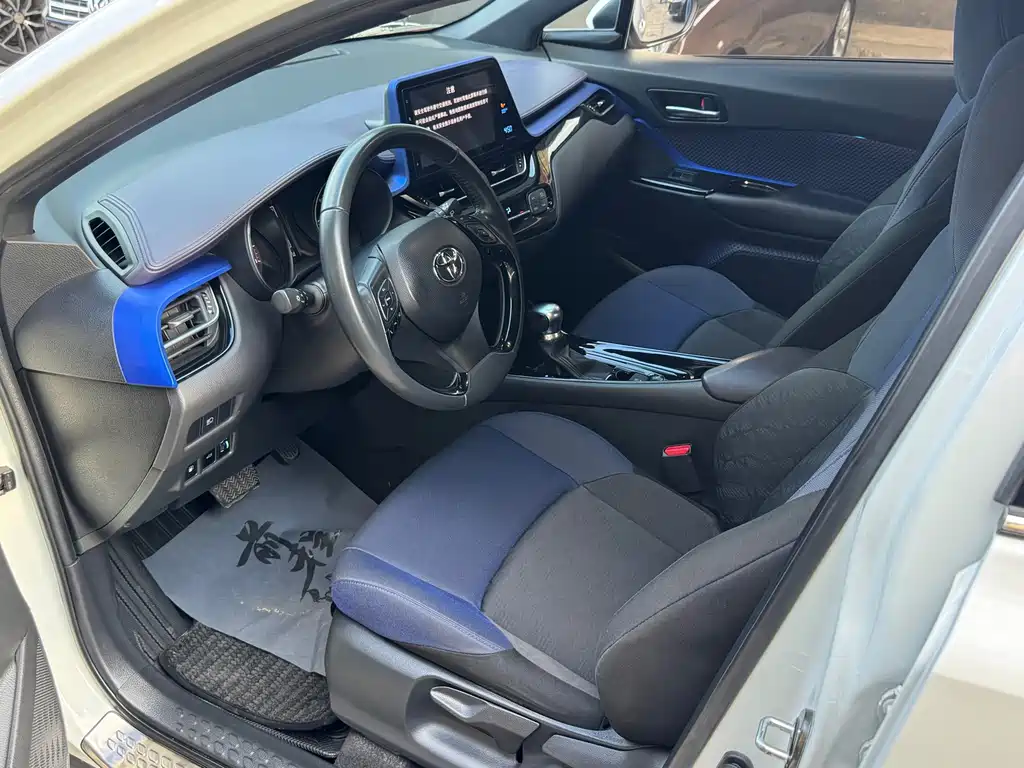 Toyota C-HR — миниатюра 6