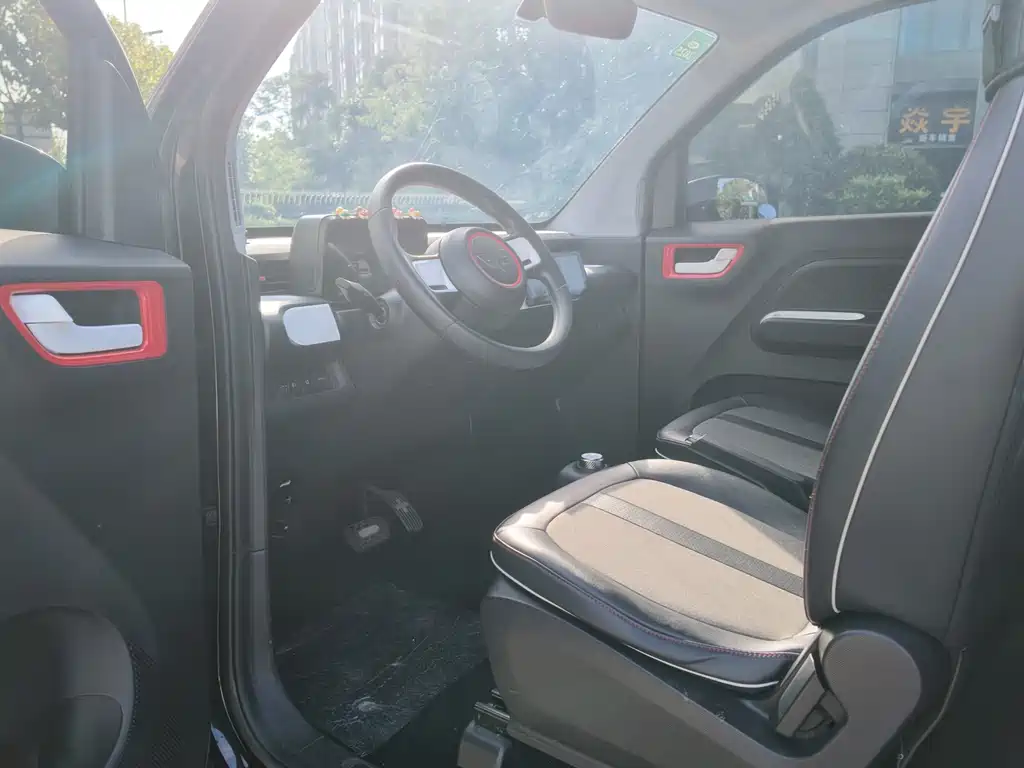 Wuling MINIEV — миниатюра 10