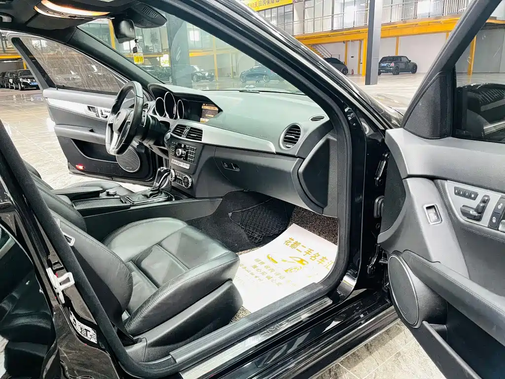 Mercedes-Benz C-Class AMG — миниатюра 8