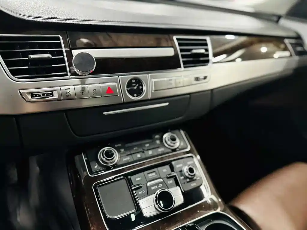 Audi A8 A8L 50 TFSI quattro Comfort Type, фото 6