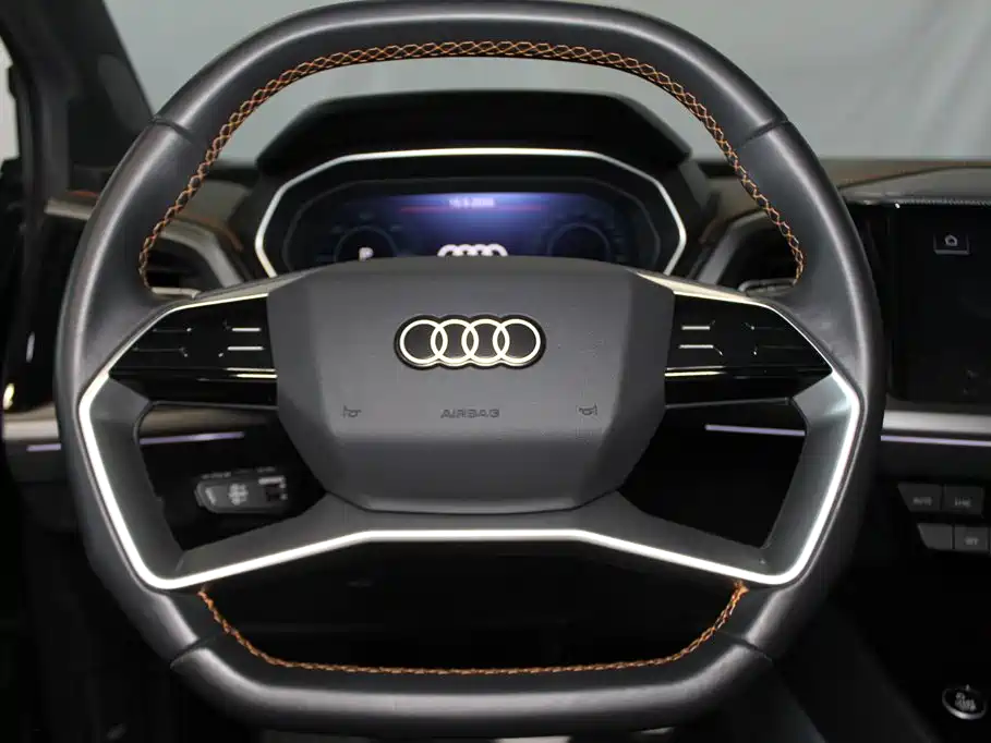 Audi Q4 e-tron — миниатюра 12