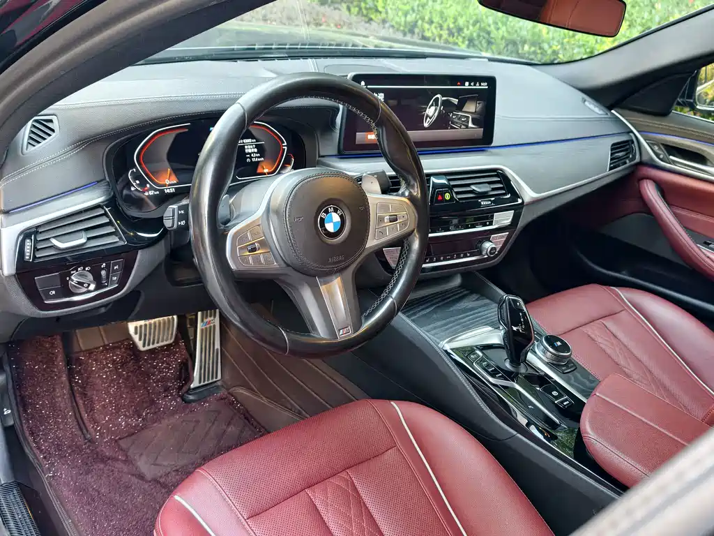 BMW 5 Series — миниатюра 9