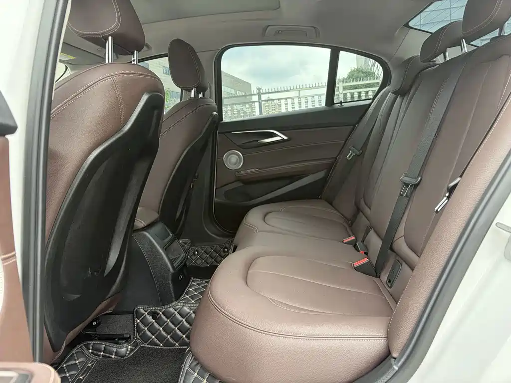 BMW 1 Series — миниатюра 6