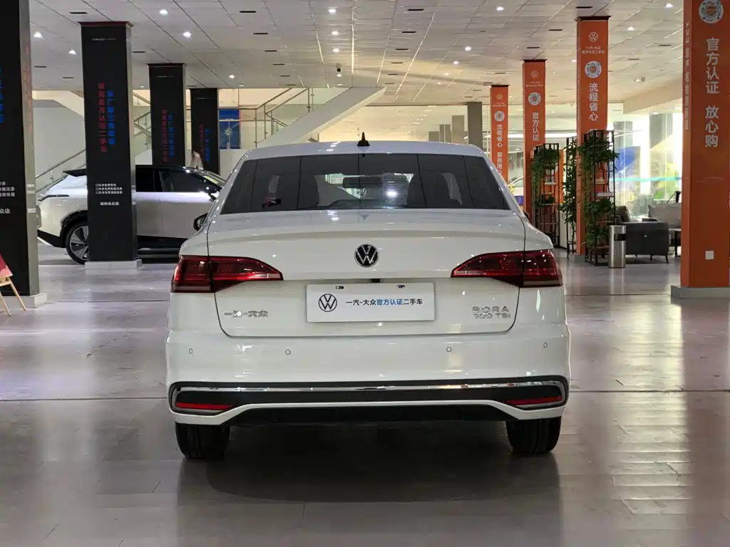 Volkswagen Bora — миниатюра 4