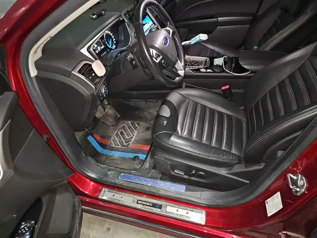 Ford Mondeo — миниатюра 14