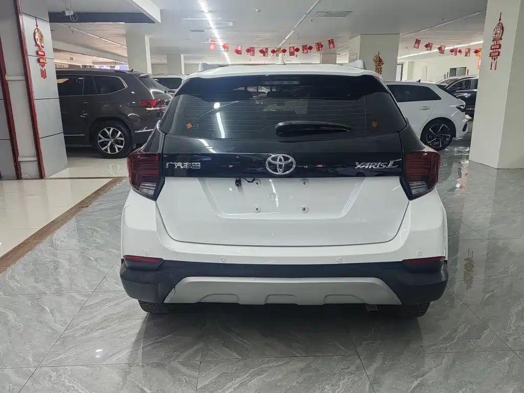 Toyota Yaris L — миниатюра 5