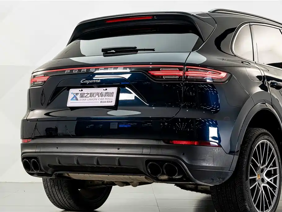 Porsche Cayenne — миниатюра 7