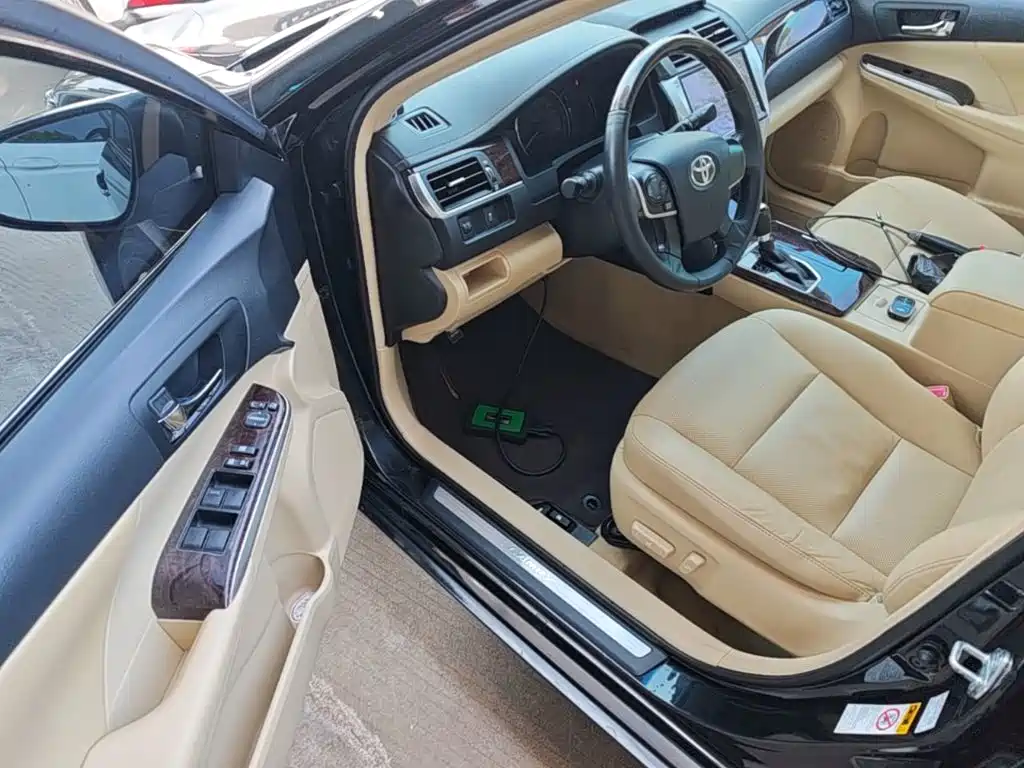 Toyota Camry — миниатюра 16
