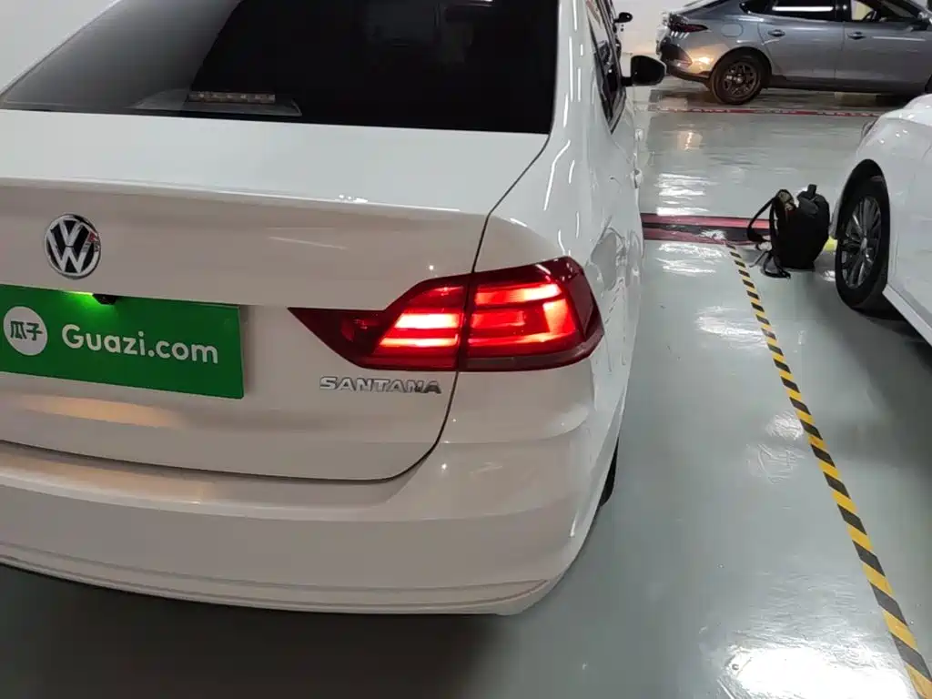 Volkswagen Santana — миниатюра 8
