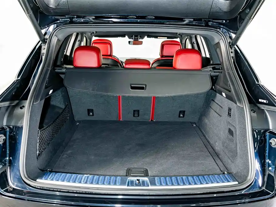 Porsche Cayenne — миниатюра 23